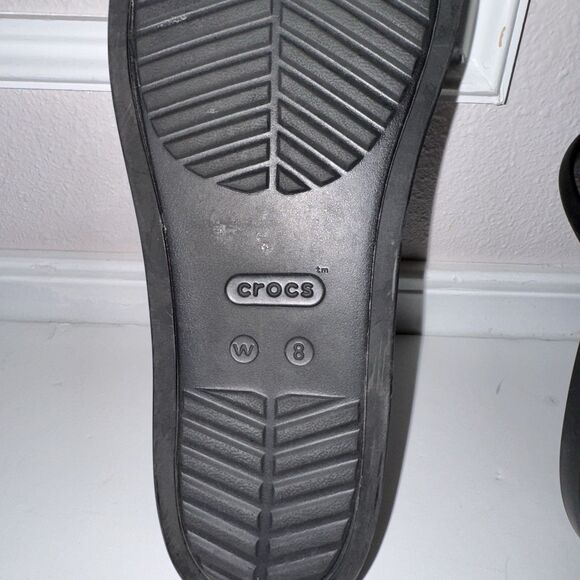 Crocs Miami Metallic Toe Loop Sandal Black Gold Flat Sandal Womens Size 8 210042 - Picture 7 of 7